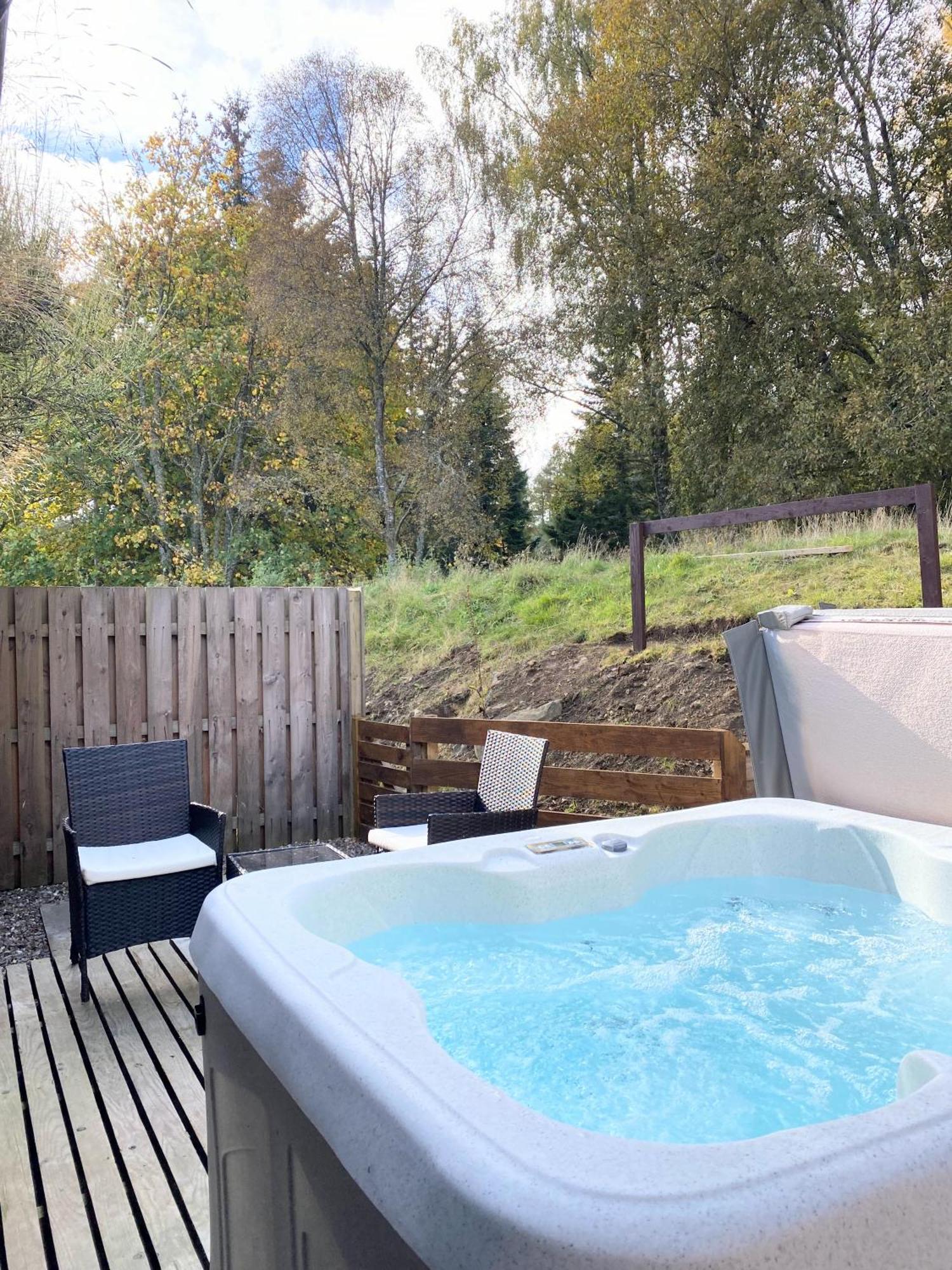 Lodge Kaoglen-blossom-hot Tub-cairngorms-pet Friendly *